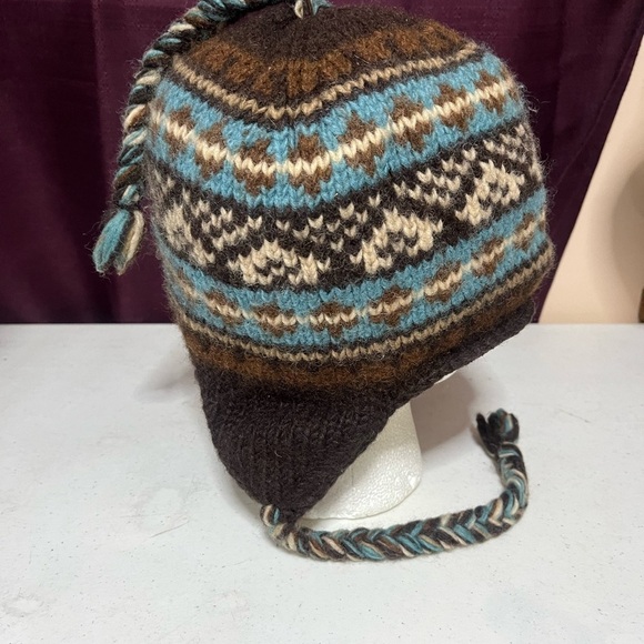 Everest Designs Nepal Wool Winter Hat - Picture 4 of 9